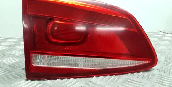 Volkswagen PASSAT B7 Tailgate rear/tail lights 3AF945093C