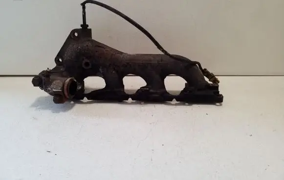 Suzuki Grand Vitara II Exhaust manifold 8426549
