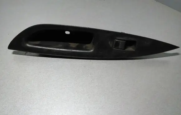 Mazda 6 Electric window control switch GJ6A685L6 3852125