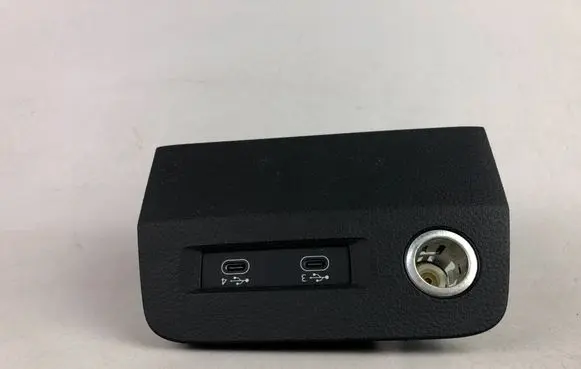Audi e-tron USB socket connector 4N1035722 4KE863324A