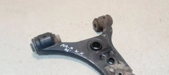 Mercedes-Benz A W169 Front lower control arm/wishbone A1693300307 72792960