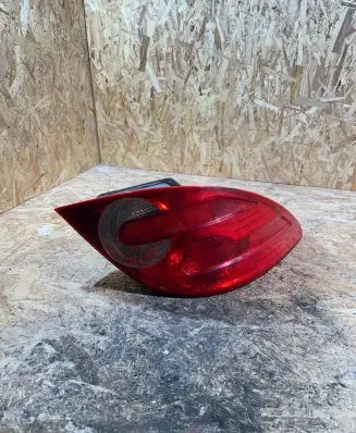 Mercedes-Benz R W251 Rear/tail lights A2518200364 A2518200164