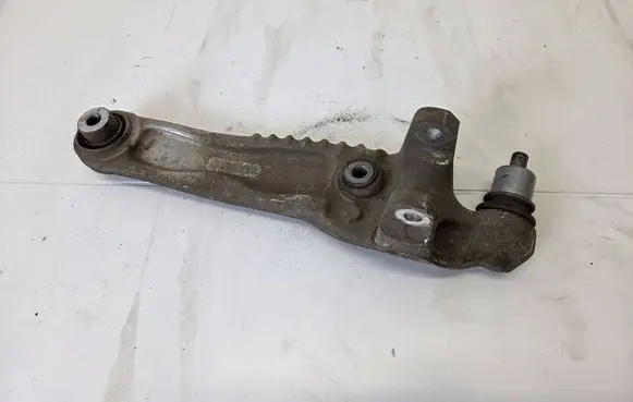 Front lower control arm/wishbone