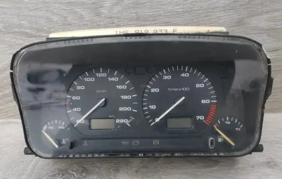 Volkswagen Golf III Speedometer (instrument cluster) 1H6919033E