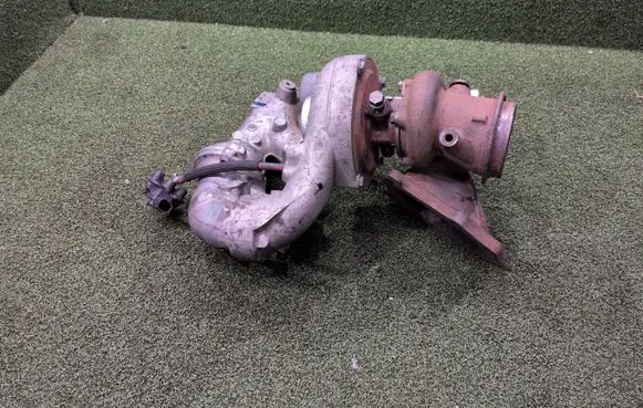 Mercedes-Benz E W212 Turbo 54391030275 A651090 PC50221568
