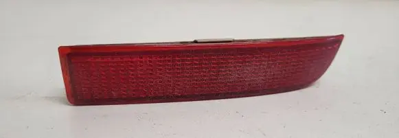 Toyota Avensis T270 Rear tail light reflector I090037 G67R