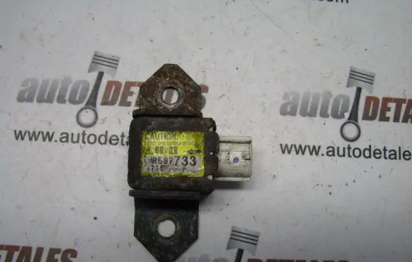 Mitsubishi Grandis Airbag deployment crash/impact sensor MR587733