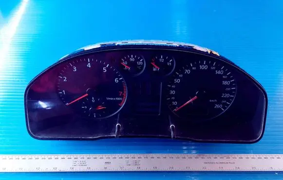 Audi A4 S4 B5 8D Speedometer (instrument cluster) 8D0919861C 861C W5120068