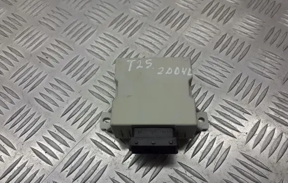 Toyota Avensis T250 Window wiper relay 150.696