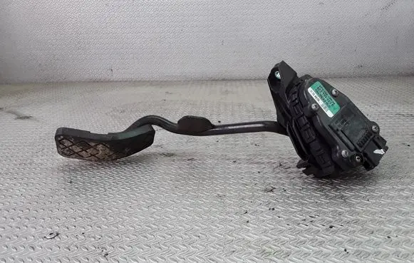 Audi A4 S4 B7 8E 8H Accelerator throttle pedal 8E2721523E