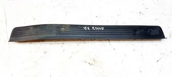 Front sill trim cover