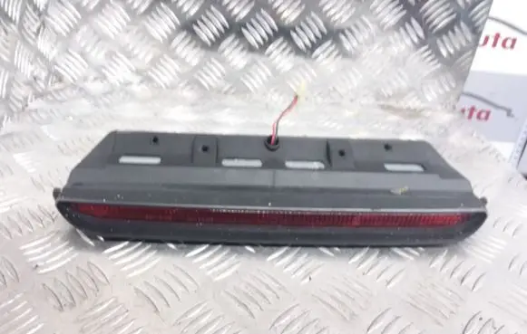 Subaru Legacy Third/center stoplight