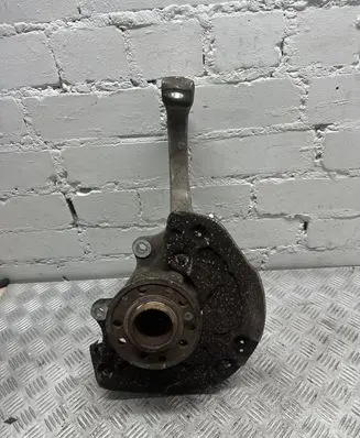 Mercedes-Benz E W213 Front wheel hub A2133325200