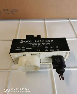 Volkswagen Fox Coolant fan relay 1J0919506 104400000