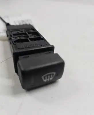 Land Rover Freelander Windscreen/window heater switch