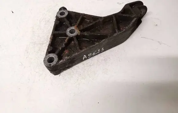 Opel Astra G Engine mounting bracket 90575233