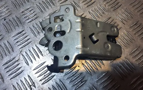 Audi A4 S4 B8 8K Tailgate/trunk/boot lock/catch/latch 8K9827505A