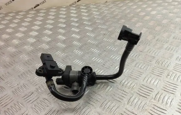 BMW X3 F25 Turbo solenoid valve 7636155