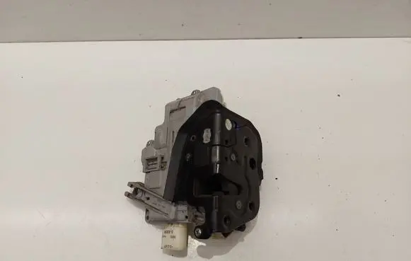 Audi A3 S3 8P Front door lock 4F1837016