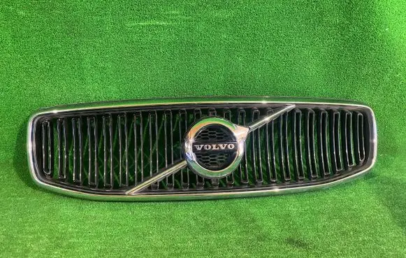 Volvo S90, V90 Front grill