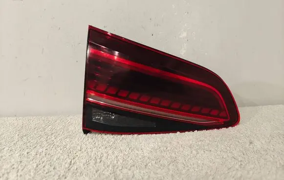 Volkswagen Golf VII Rear/tail lights 5G0945307P 81630101