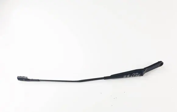 Front wiper blade arm