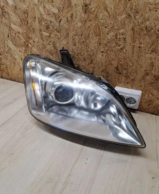 Ford Focus C-MAX Headlight/headlamp 3M5113005EH