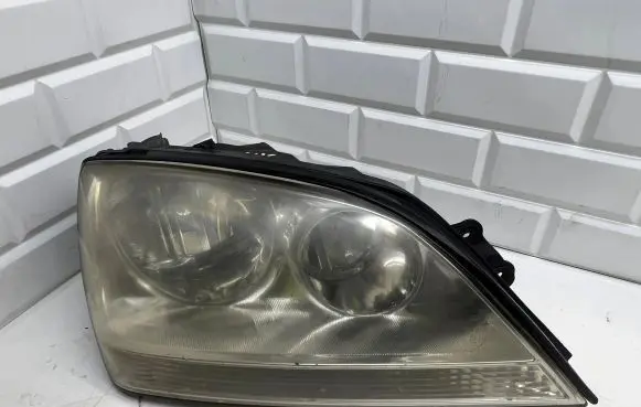 KIA Sorento Headlight/headlamp