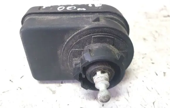 Land Rover Freelander Headlight level adjustment motor