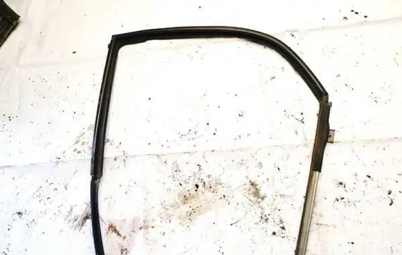 Suzuki SX4 Rubber seal rear door 