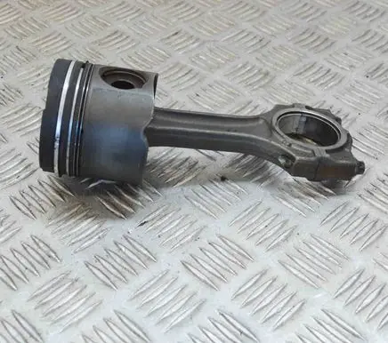 BMW 5 E39 Piston 