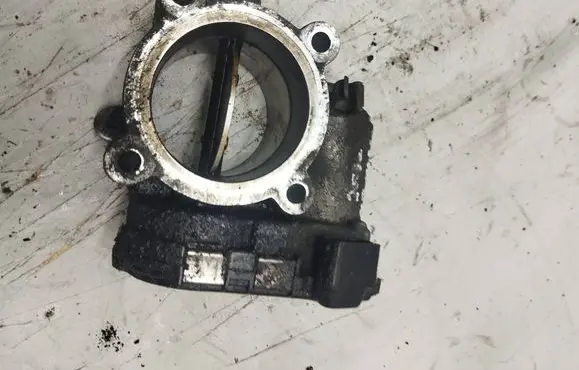 Mercedes-Benz ML W164 Throttle valve A6420900070 DK0034 68121