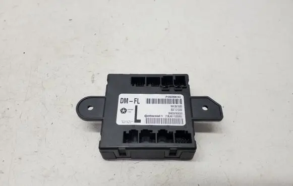 Chrysler Town & Country V Door control unit/module 05026861AE