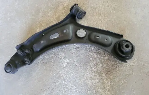 Fiat 500X Front lower control arm/wishbone A6081101 W919L401