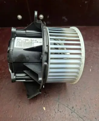 Opel Zafira C Heater fan/blower U7253002
