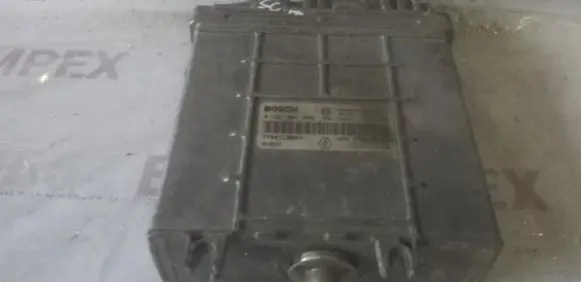 Renault Scenic I Engine control unit/module 0281001809 HOM7700105953