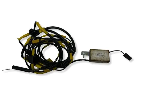 Mitsubishi Pajero Aerial antenna amplifier BD006767