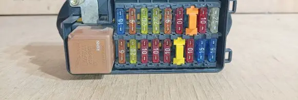 Jaguar XJ X300 Fuse module LNA2800HB 2800HB 518156005