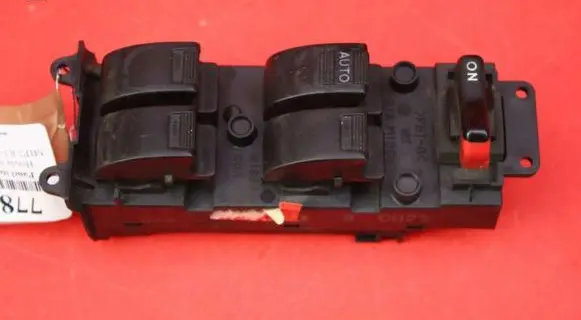 Honda Accord Electric window control switch S1AM18598