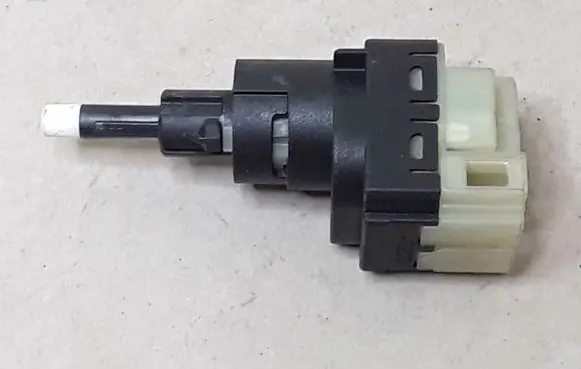 Volkswagen PASSAT B5.5 Brake pedal sensor switch 1K2945511