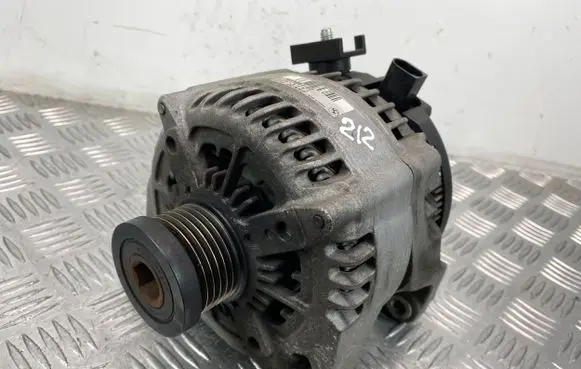 BMW X1 E84 Generator/alternator 1042106401 7605061 14V210A