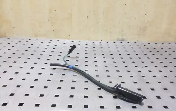 Windshield washer spray nozzle