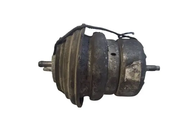 Engine mount bracket
