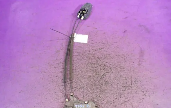 Mitsubishi Colt CZ3 Front door lock