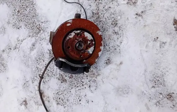Peugeot 108 Front wheel hub spindle knuckle