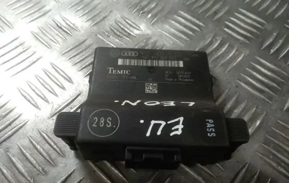 Seat Leon (1P) Other control units/modules 1K0907530F 1K0907951