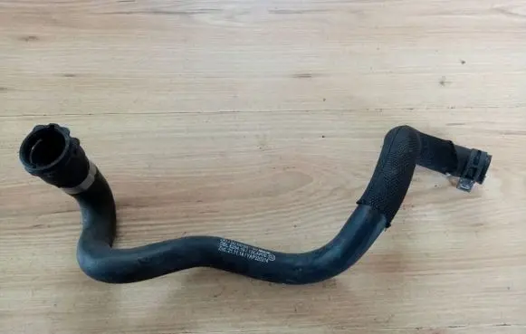 Mercedes-Benz GLC X253 C253 Engine coolant pipe/hose 2538306501