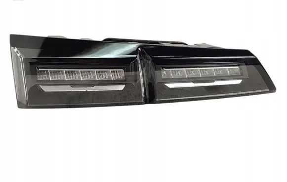 Peugeot 308 Tailgate rear/tail lights 9835300580