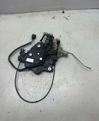Volkswagen Caddy Sliding door lock 2K0843654N 15267 01072042008