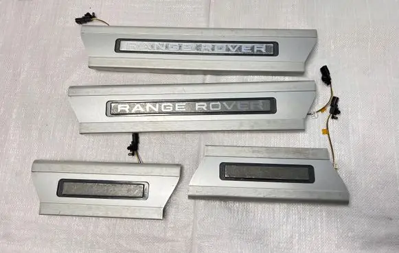 Land Rover Range Rover Sport L494 Other sill/pillar trim element CPLA13200CB CPLA13245CB